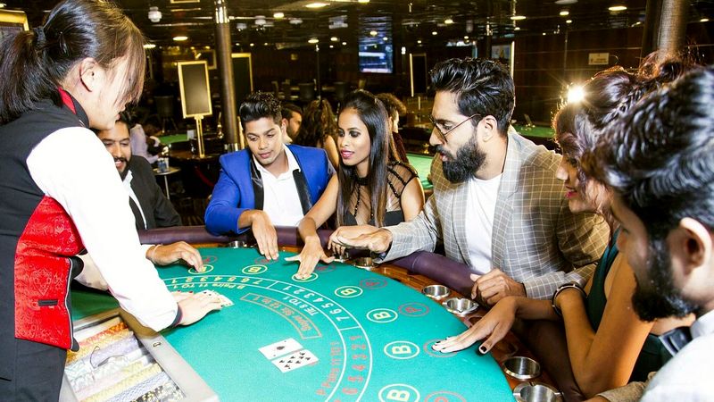 Ощутите азарт в казино Bollywood